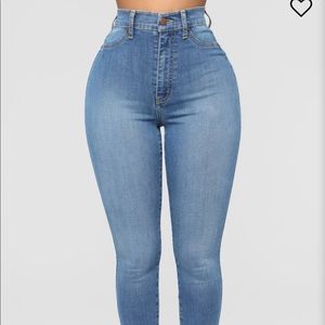 Fashion Nova ‘Dare Devil’ high rise skinny jean
